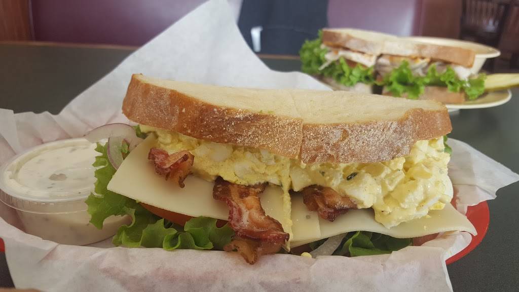 Heidis Brooklyn Deli | restaurant | 8360 West Thunderbird Road C105, Peoria, AZ 85381, USA | 6234128100 OR +1 623-412-8100