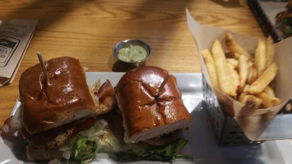 Chilis Grill & Bar | meal takeaway | 12912 Cortez Blvd, Brooksville, FL 34613, USA | 3525977160 OR +1 352-597-7160