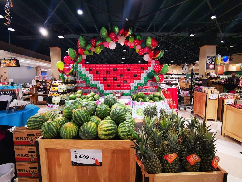 Hilldale Shopping Center | shopping mall | 726 N Midvale Blvd, Madison, WI 53705, USA | 6082386353 OR +1 608-238-6353