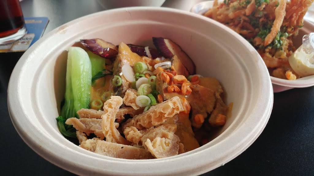 Hometown Heroes Sports Bar & Eatery | restaurant | 4000 Adeline St, Emeryville, CA 94608, USA | 5102509311 OR +1 510-250-9311