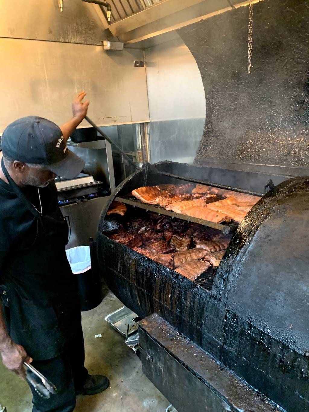Its In the Sauce BBQ | restaurant | 1661 Pacific Ave Suite 12, Oxnard, CA 93033, USA | 8058151649 OR +1 805-815-1649