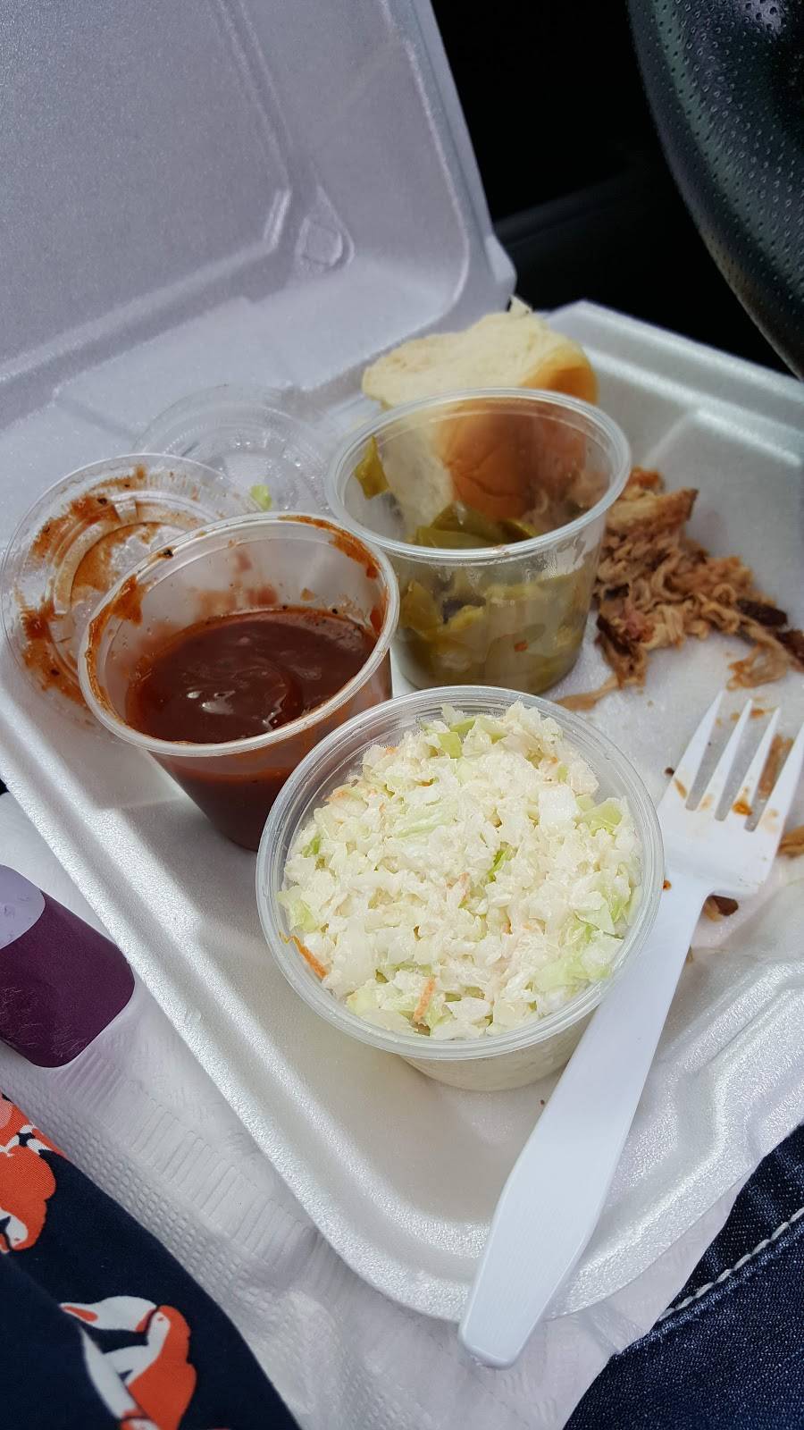 Bristol BBQ | restaurant | 730 Volunteer Pkwy, Bristol, TN 37620, USA | 4235732227 OR +1 423-573-2227