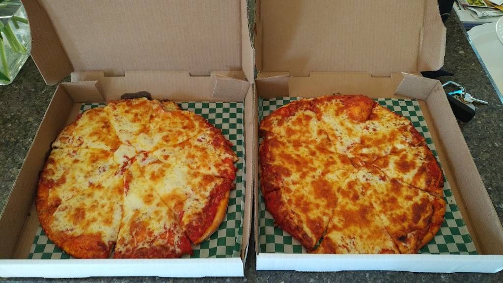 Mountain Shores Pizza | restaurant | 582 Cameron St, Collingwood, ON L9Y 2J3, Canada | 7054458706 OR +1 705-445-8706