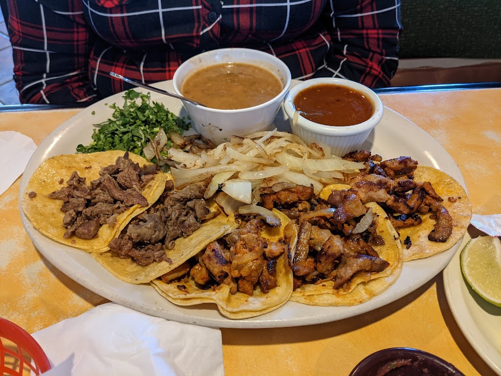 Pericos Mexican Cafe | restaurant | 2701 Mangum Rd, Houston, TX 77092, USA | 7136883104 OR +1 713-688-3104