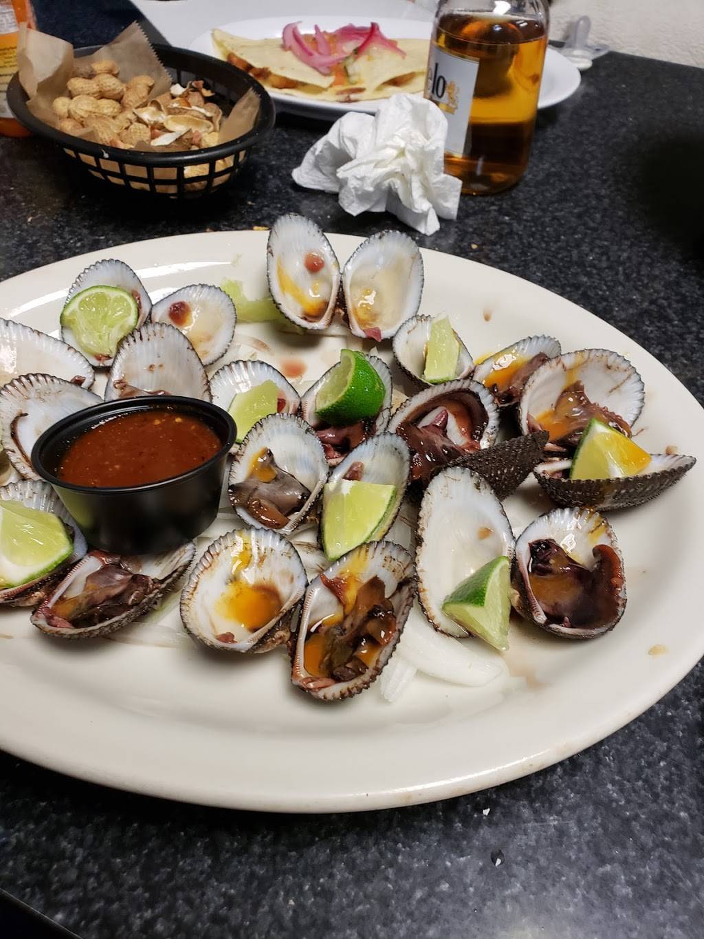 Isla del Mar Restaurante | restaurant | 5101 S 36th St, Omaha, NE 68107, USA | 4022135723 OR +1 402-213-5723