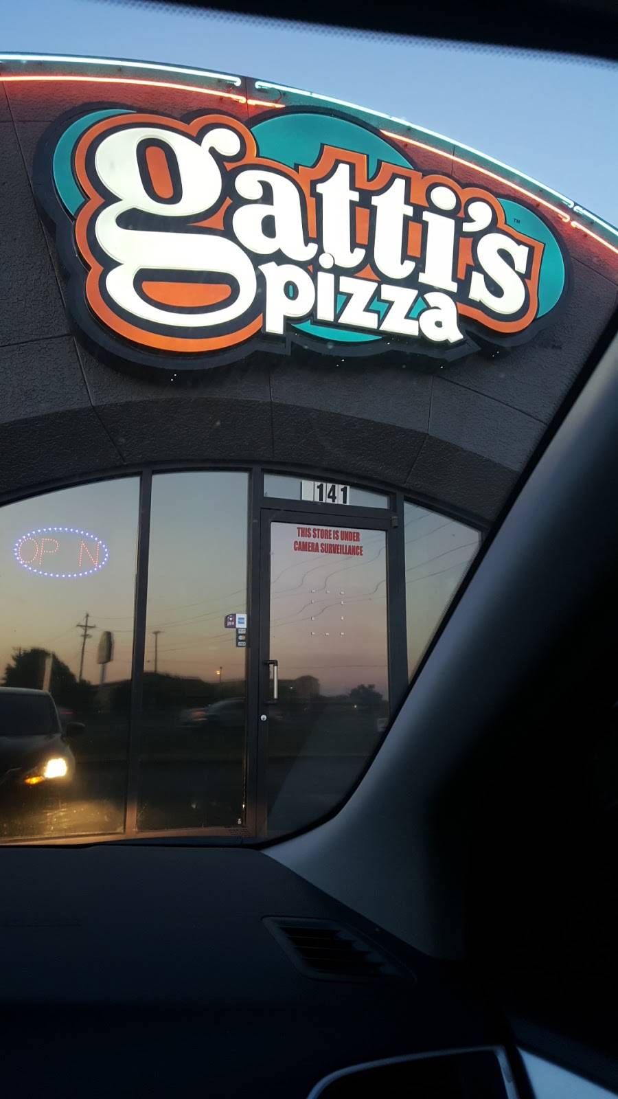 Mr. Gattis Pizza | meal delivery | 2141 N Interstate Hwy 35, Round Rock, TX 78664, USA | 5122189700 OR +1 512-218-9700