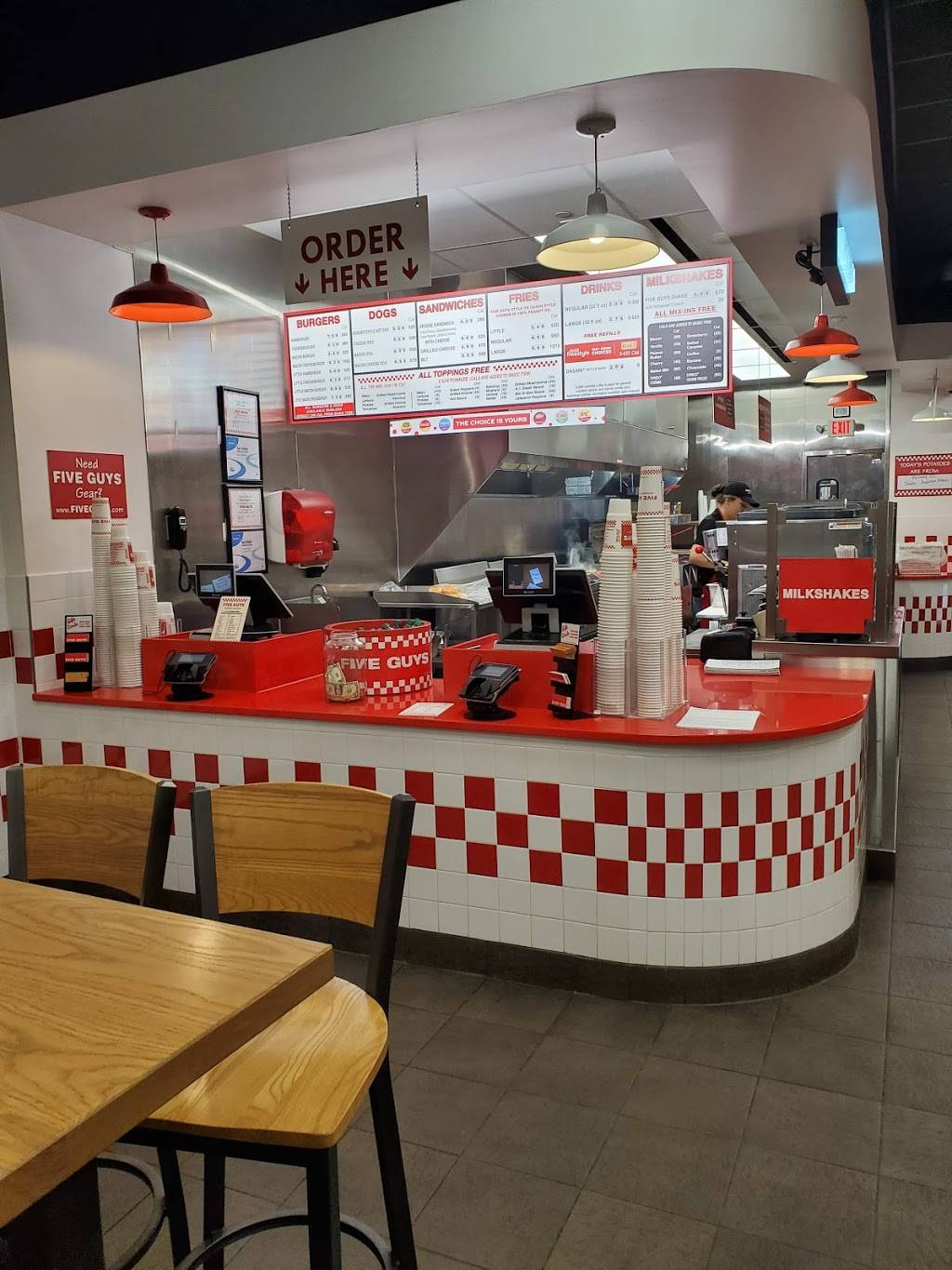 Five Guys | restaurant | 4800 Golf Rd, Eau Claire, WI 54701, USA | 7155141744 OR +1 715-514-1744