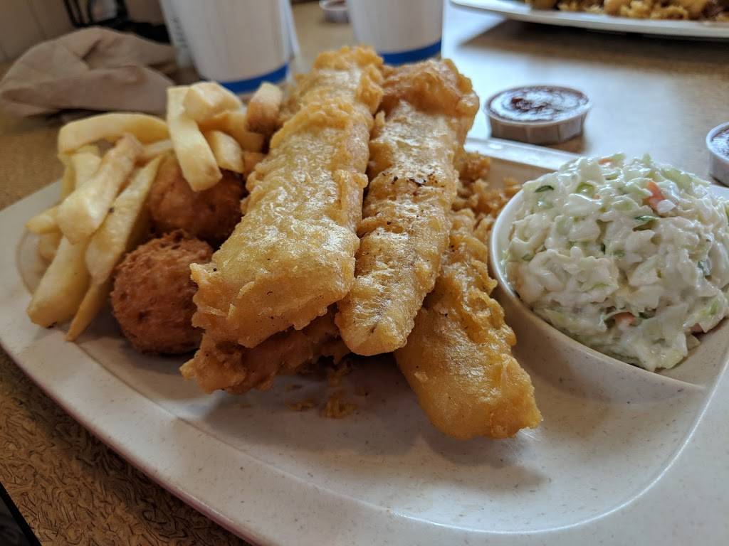 Captain Ds | restaurant | 111 Crown Pointe Pkwy, Kingsland, GA 31548, USA | 9125763825 OR +1 912-576-3825