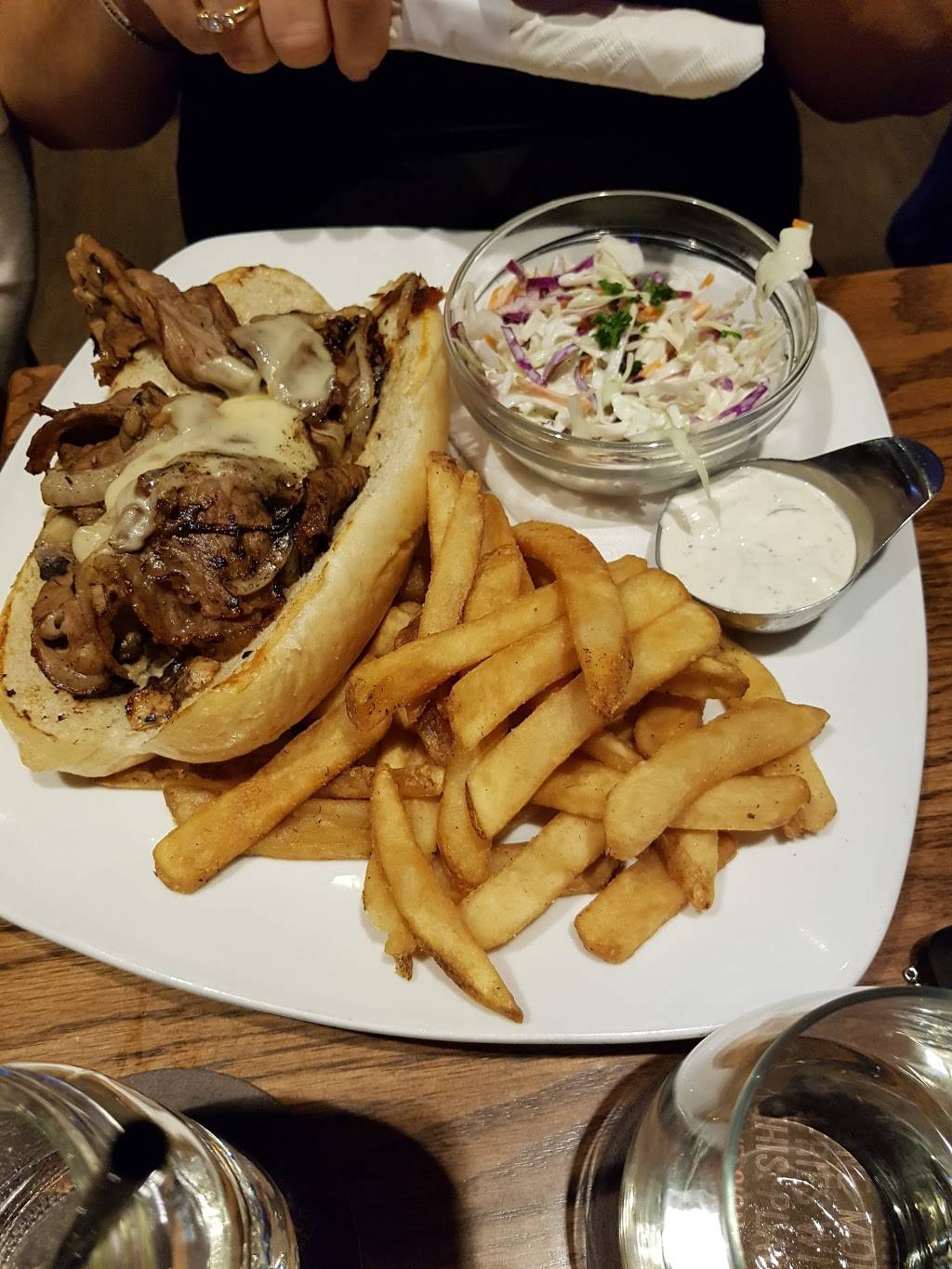 State & Main Kitchen & Bar | restaurant | 1591 Upper James St Unit 103, Hamilton, ON L9B 0H7, Canada | 9053875454 OR +1 905-387-5454