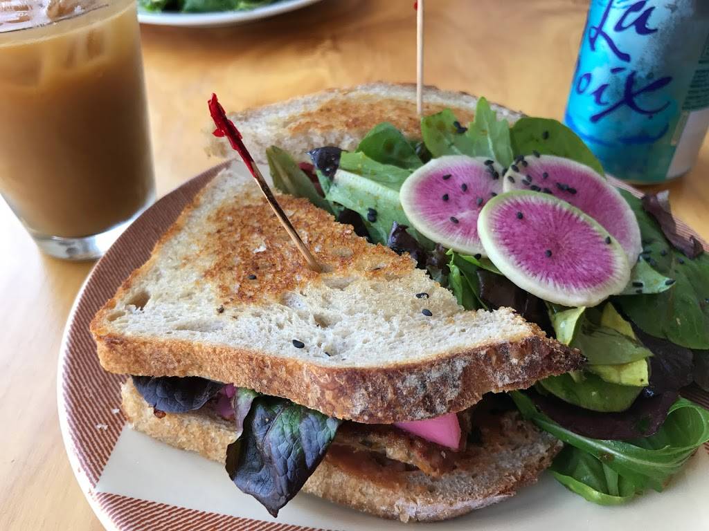 Dough Mama | restaurant | 3335 N High St, Columbus, OH 43202, USA | 6142683662 OR +1 614-268-3662