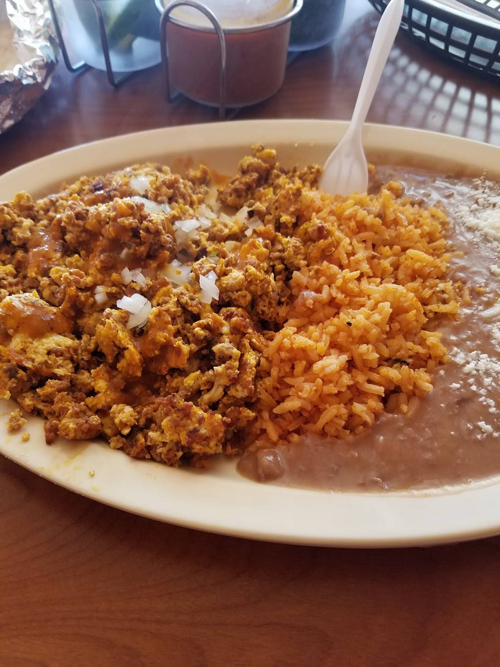 Tacos El Tapatio | restaurant | 4929 Paramount Blvd, Lakewood, CA 90712, USA | 5624080884 OR +1 562-408-0884