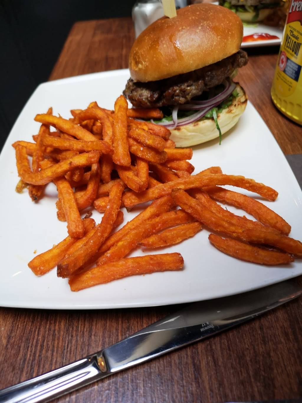 The Woodlawn Public House | restaurant | 1276 Yonge St, Toronto, ON M4T 1W5, Canada | 4169220404 OR +1 416-922-0404