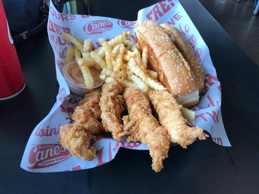 Raising Canes Chicken Fingers | meal takeaway | 781 Hebron Rd, Heath, OH 43056, USA | 7402812660 OR +1 740-281-2660