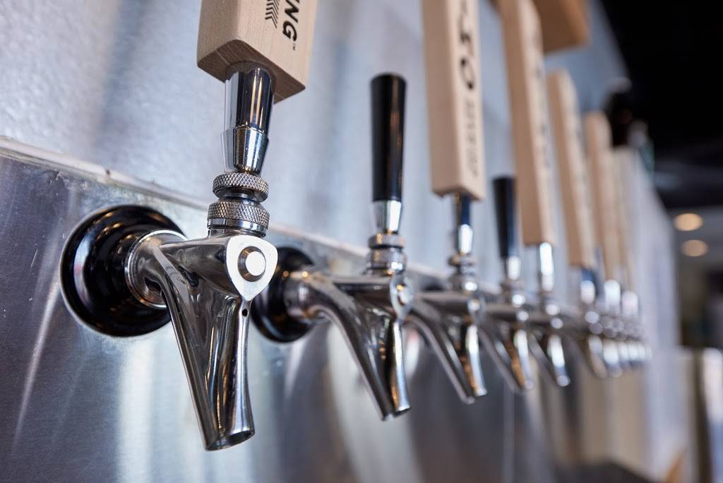 HiHO Brewing Co. | restaurant | 1707 Front St, Cuyahoga Falls, OH 44221, USA | 2343347564 OR +1 234-334-7564