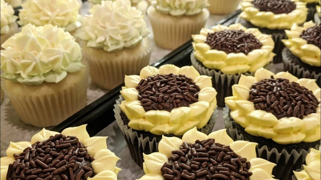 Vegan East | restaurant | 2409 Lyndale Ave S, Minneapolis, MN 55405, USA | 6122133020 OR +1 612-213-3020