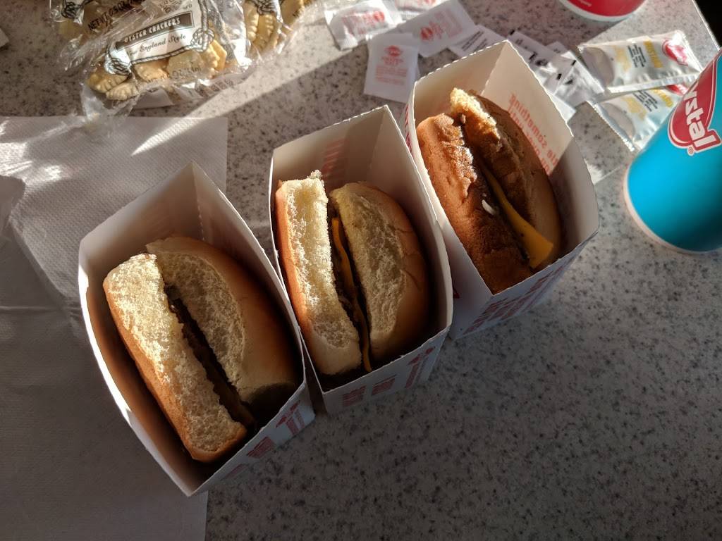 Krystal | meal takeaway | 401 Cartwright St, Goodlettsville, TN 37072, USA | 6158594946 OR +1 615-859-4946