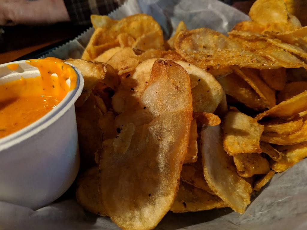 Red Iron Bar & Grill | restaurant | 137 W Herrick Ave, Wellington, OH 44090, USA | 4406473800 OR +1 440-647-3800