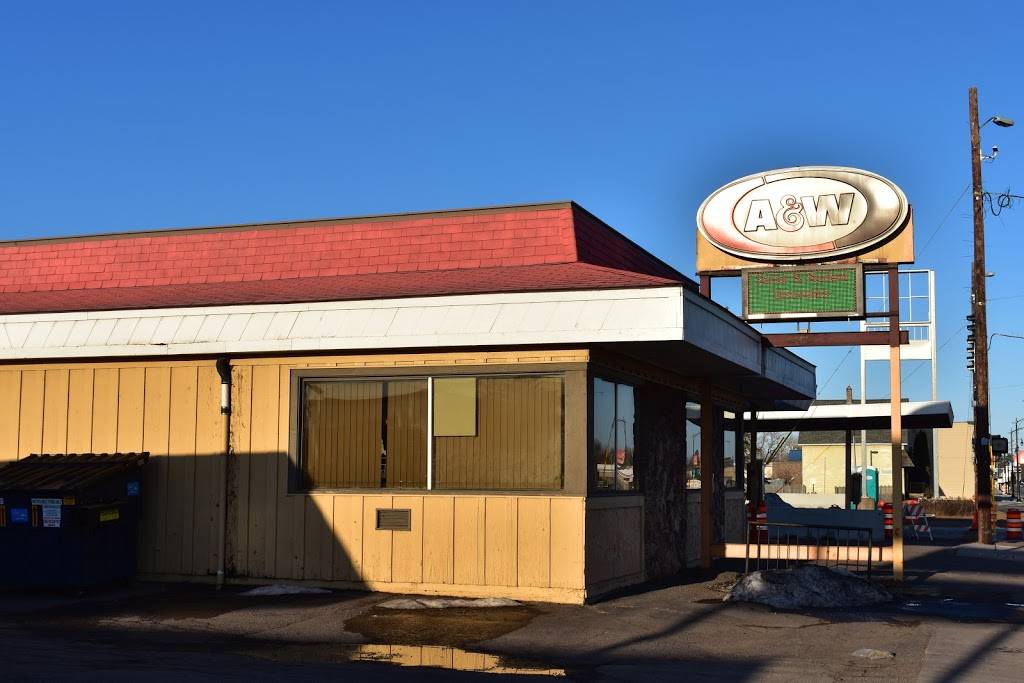 A&W Restaurant | restaurant | 701 Belknap St, Superior, WI 54880, USA | 7153926125 OR +1 715-392-6125