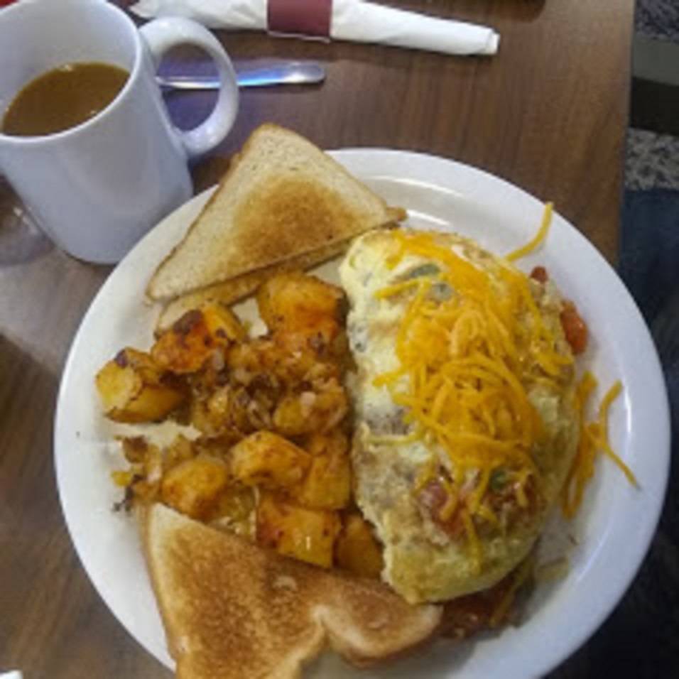 The Holiday House Restaurant Top Rated Breakfast Lunch & Dinner | restaurant | 1908 US-19, Holiday, FL 34690, USA | 7279352623 OR +1 727-935-2623