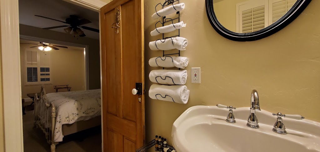 Jamestown Hotel and Restaurant | restaurant | 18153 Main St, Jamestown, CA 95327, USA | 2099843902 OR +1 209-984-3902