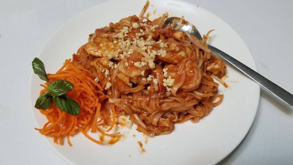 Thai Garden | restaurant | 151 Pinnacle St, Belleville, ON K8N 3A4, Canada | 6139621188 OR +1 613-962-1188