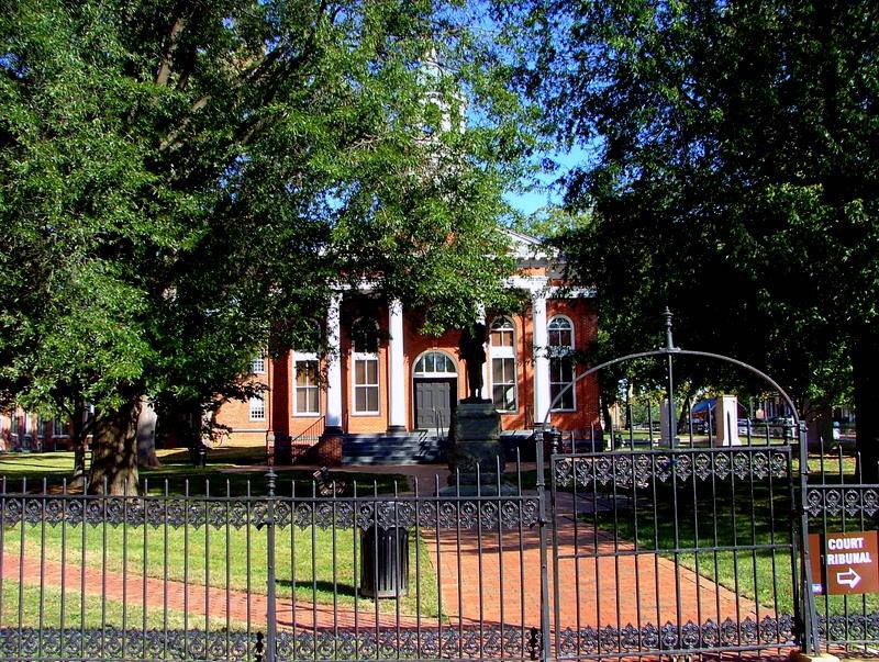 Court House Cafe | cafe | 18 E Market St # 3, Leesburg, VA 20176, USA | 7037798456 OR +1 703-779-8456