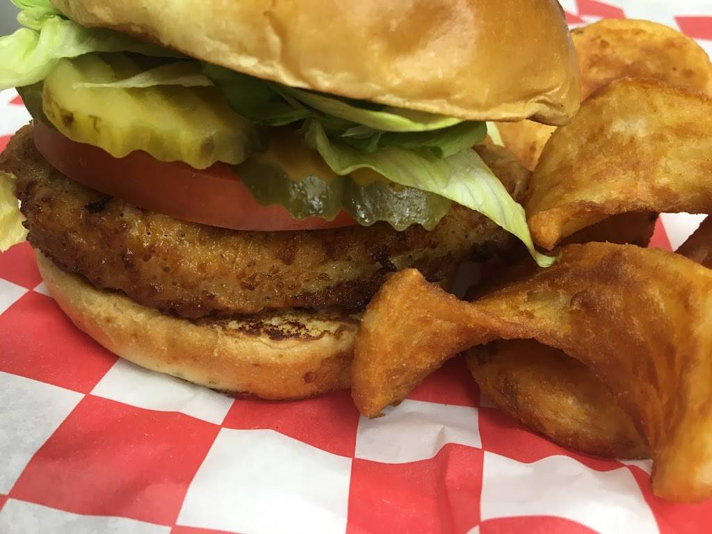 Pizza Factory & Grill | meal takeaway | 5820, 1024 Georgia Rd, Franklin, NC 28734, USA | 8283498888 OR +1 828-349-8888