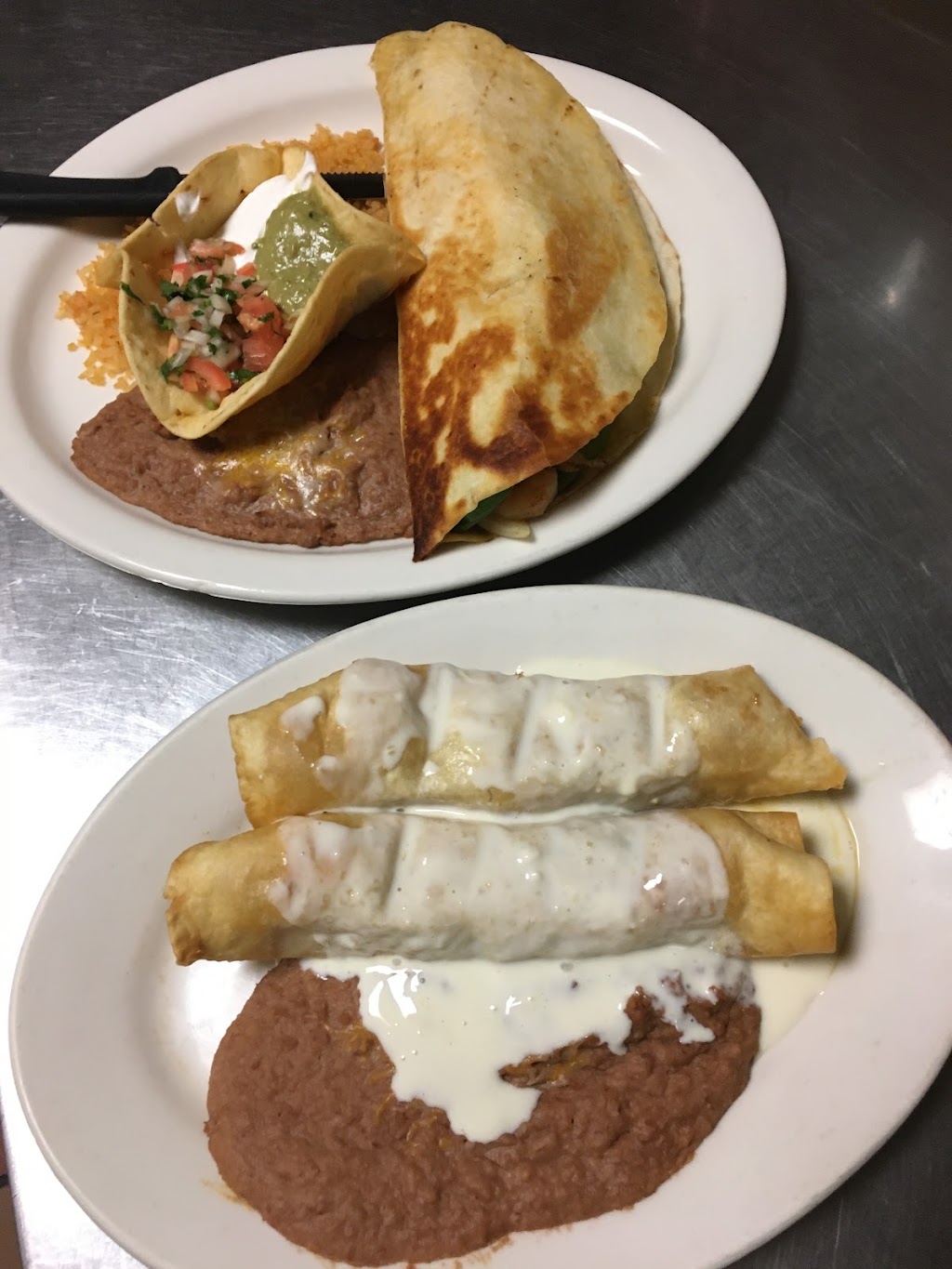 Oya Grill | restaurant | 2107 Illinois St, Sidney, NE 69162, USA | 3082549200 OR +1 308-254-9200