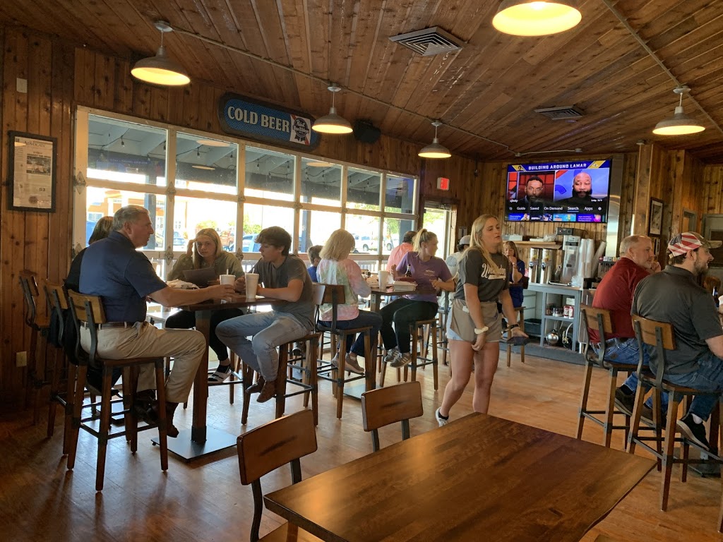 Underdogs Grill & Chill | restaurant | 505 Constitution Dr, West Monroe, LA 71292, USA | 3185704912 OR +1 318-570-4912