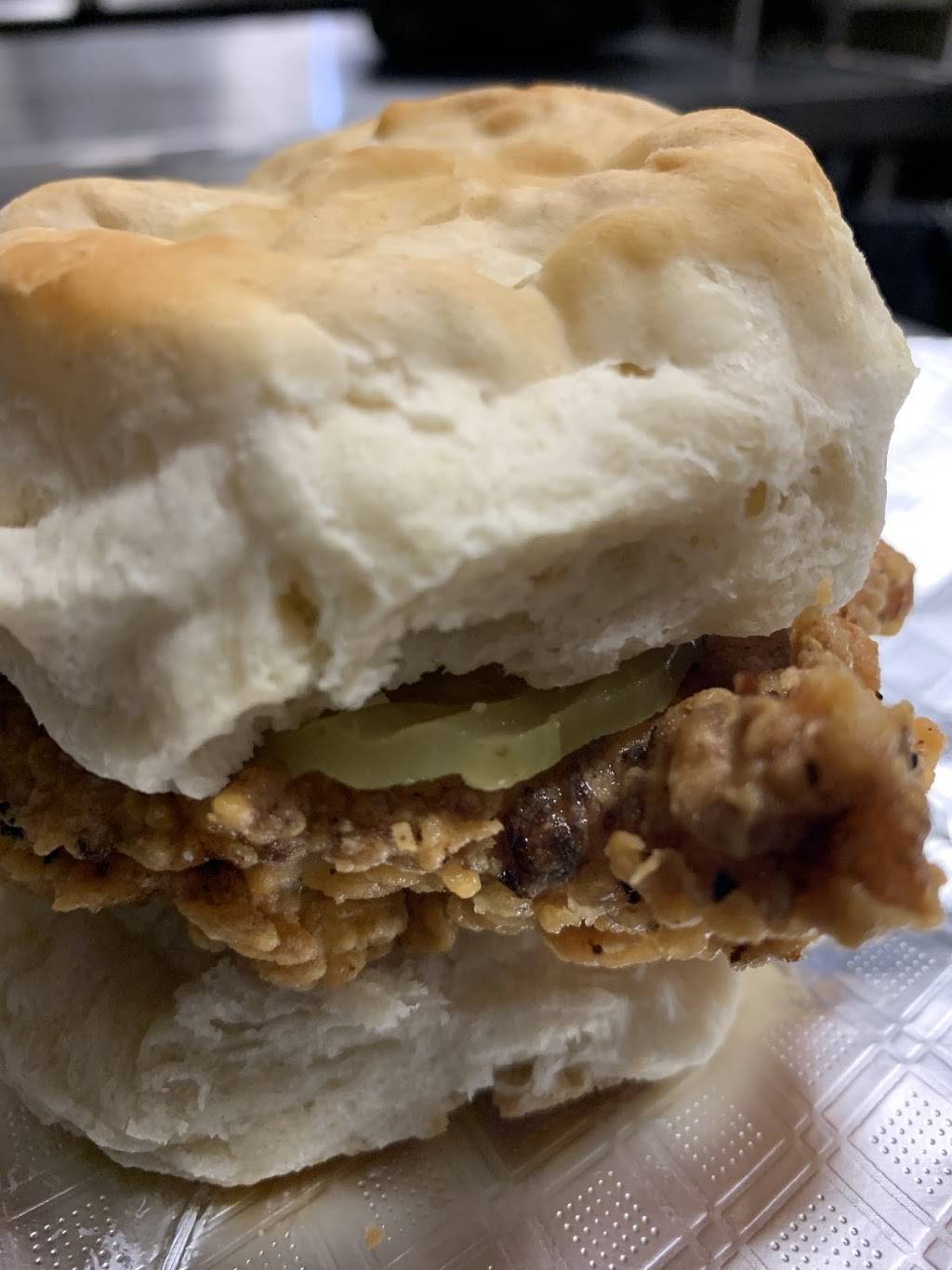 Sugars Place | restaurant | 168 E Griffith St, Jackson, MS 39201, USA | 6013522364 OR +1 601-352-2364