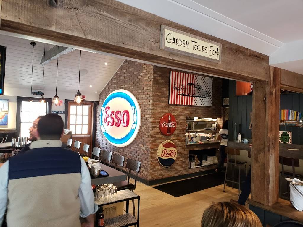 Town Bar and Grill MV | restaurant | 227 Upper Main St, Edgartown, MA 02539, USA | 7743108696 OR +1 774-310-8696