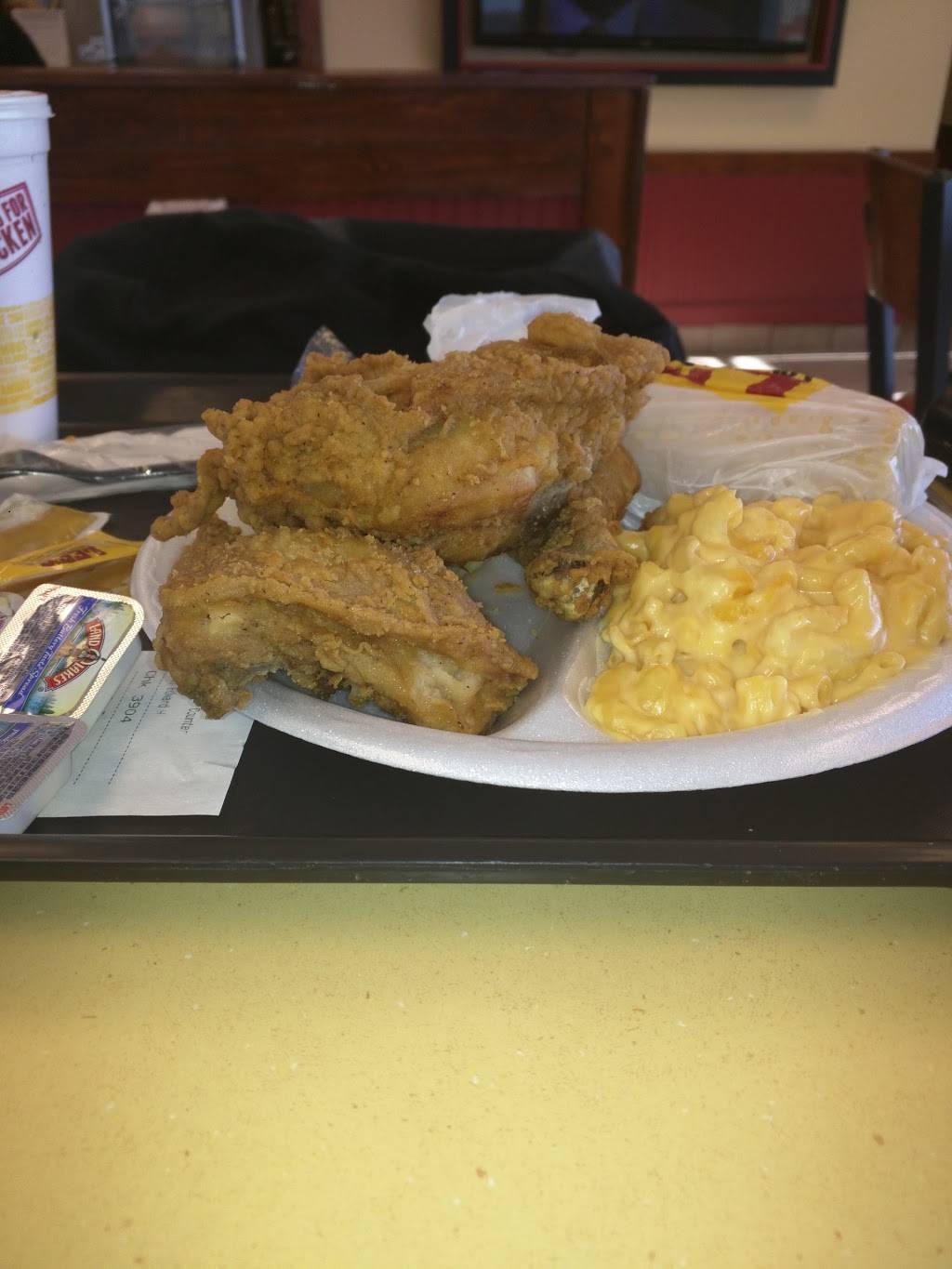 Lees Famous Recipe Chicken | restaurant | 5030 Montgomery Rd #2129, Cincinnati, OH 45212, USA | 5133512224 OR +1 513-351-2224