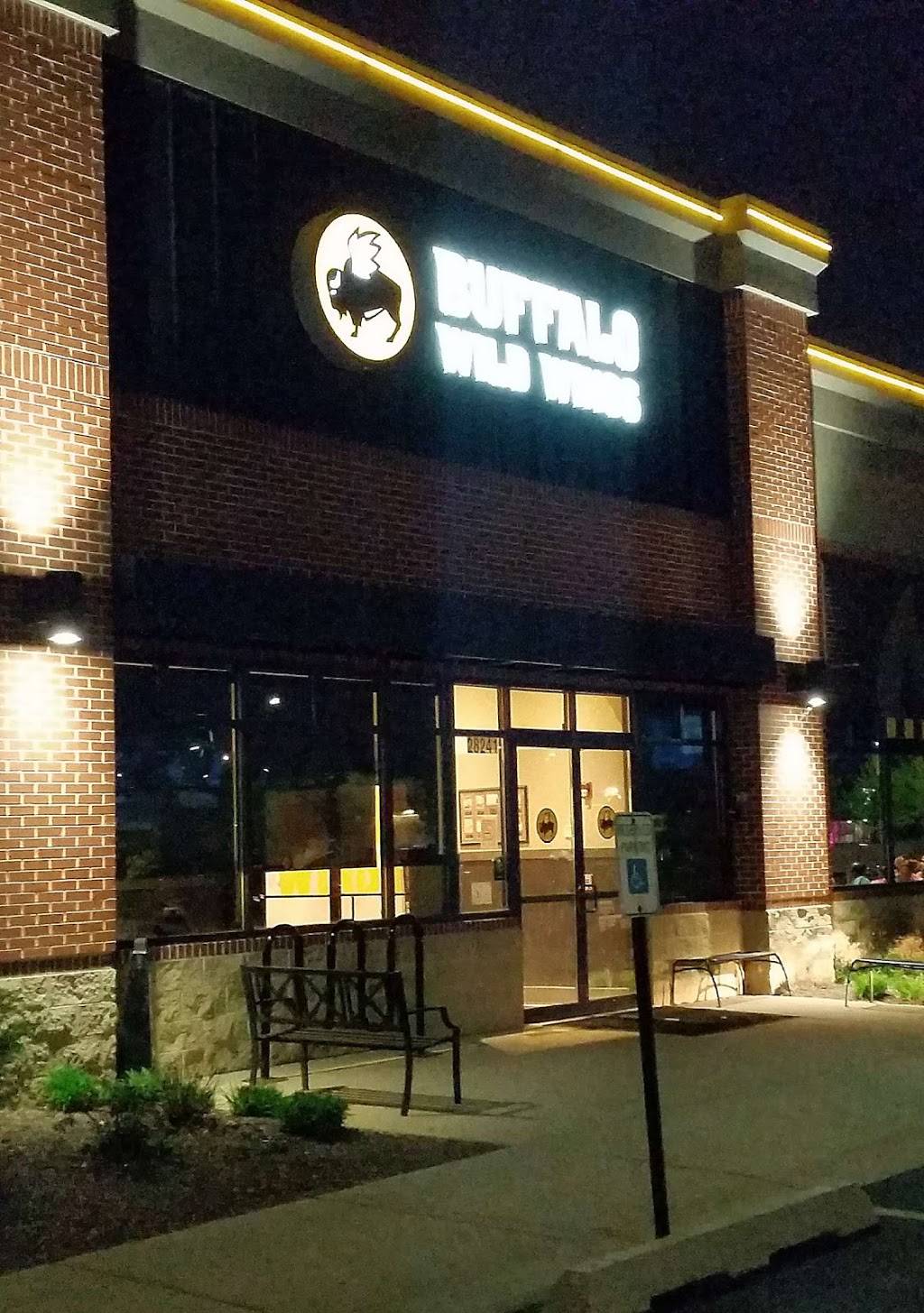 Buffalo Wild Wings | restaurant | 28241 Diehl Rd, Warrenville, IL 60555, USA | 6308362999 OR +1 630-836-2999