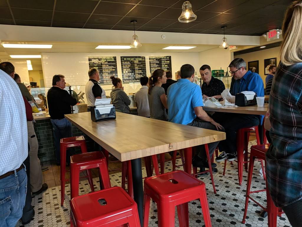 Gioias Deli | restaurant | 623 N New Ballas Rd, Creve Coeur, MO 63141, USA | 3147769410 OR +1 314-776-9410