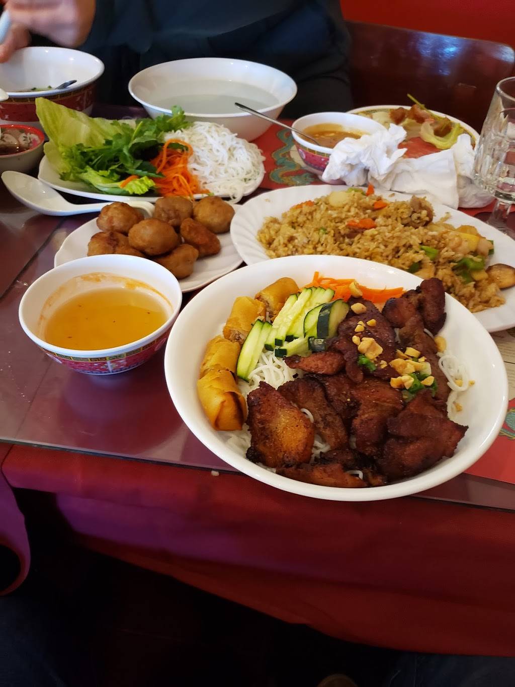 Phans Garden Restaurant | restaurant | 1923 W National Ave, Milwaukee, WI 53204, USA | 4143844522 OR +1 414-384-4522