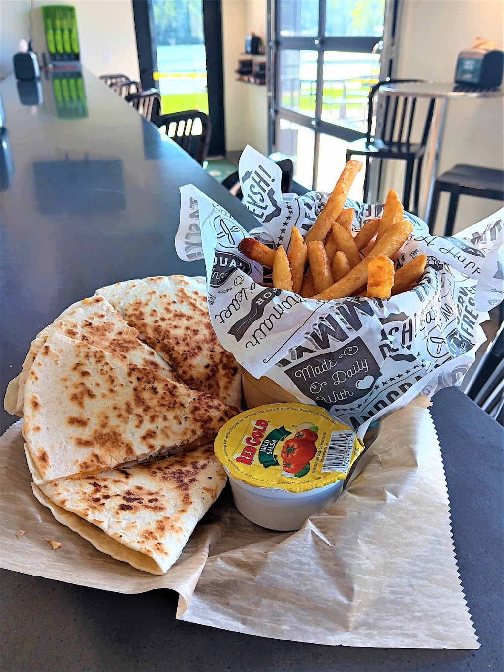 Cove Cantina at Rockwood Marina & RV | restaurant | 1500 Pumphouse Rd, Rockwood, TN 37854, USA | 8652450601 OR +1 865-245-0601