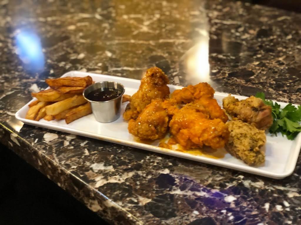 Tastebuds Live | restaurant | 709 E Loop 820, Fort Worth, TX 76120, USA | 8172902120 OR +1 817-290-2120