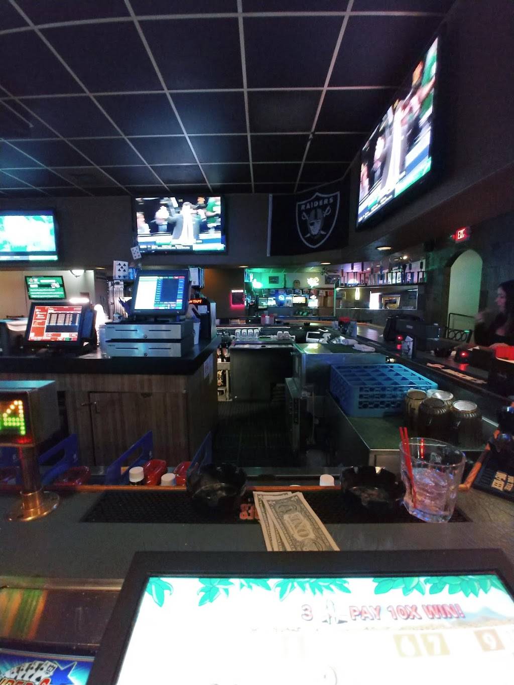 Scoundrels Pub II | restaurant | 4850 Camino Al Norte, North Las Vegas, NV 89031, USA | 7026428014 OR +1 702-642-8014