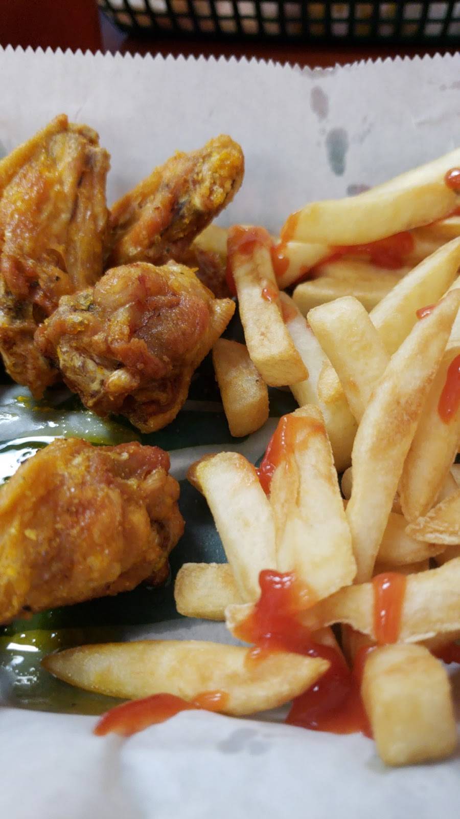 Lovejoy Wings Cafe | restaurant | 11169 Tara Blvd, Hampton, GA 30228, USA | 6784792505 OR +1 678-479-2505