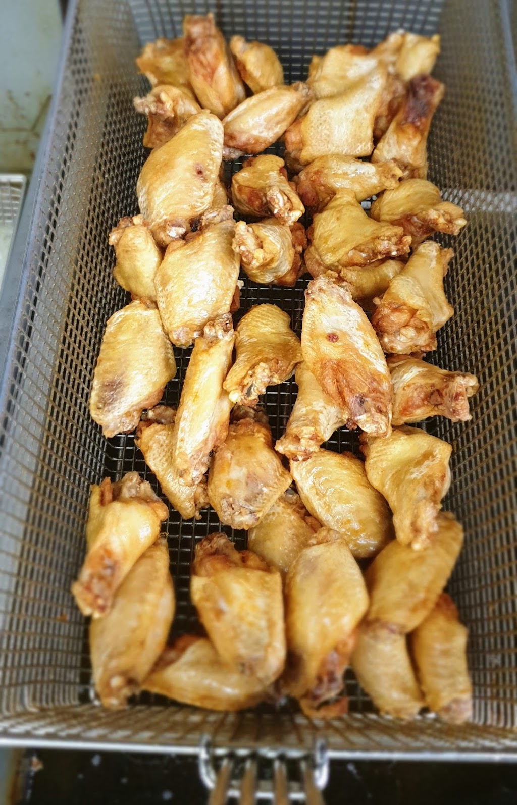 Bird Box Chicken Wings, Chicken Sandwich, Chicken Tenders | meal delivery | 12460 Oxnard St, North Hollywood, CA 91606, USA | 8185053214 OR +1 818-505-3214