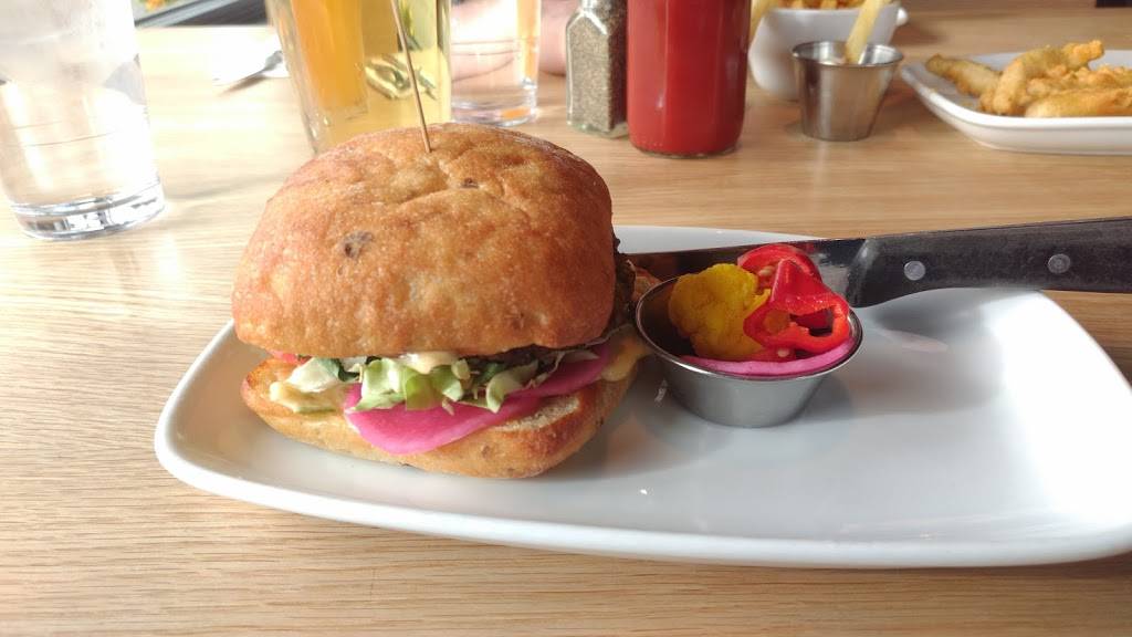 Heyday Bar & Restaurant | restaurant | 1372 31st Ave S, Seattle, WA 98144, USA | 2068299816 OR +1 206-829-9816