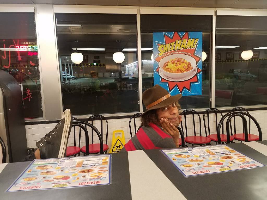 Waffle House | meal takeaway | 11770 U.S Route 42, Sharonville, OH 45241, USA | 5137335312 OR +1 513-733-5312