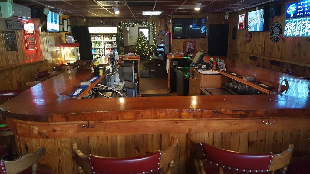 Plains Pub | restaurant | 37 E Carey St, Wilkes-Barre, PA 18705, USA | 5708295228 OR +1 570-829-5228