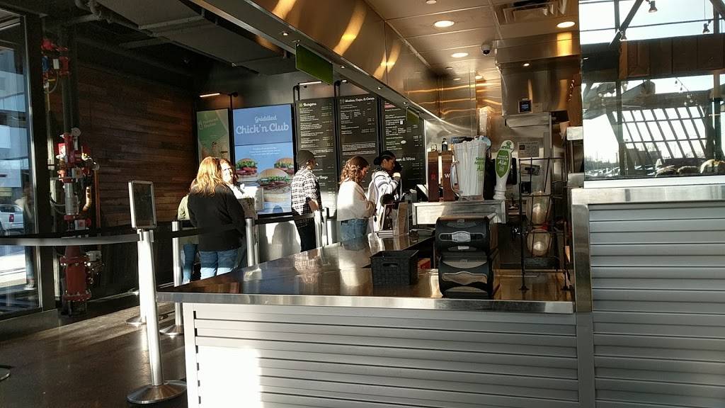 Shake Shack | restaurant | 850 W Big Beaver Rd, Troy, MI 48084, USA | 2488171529 OR +1 248-817-1529