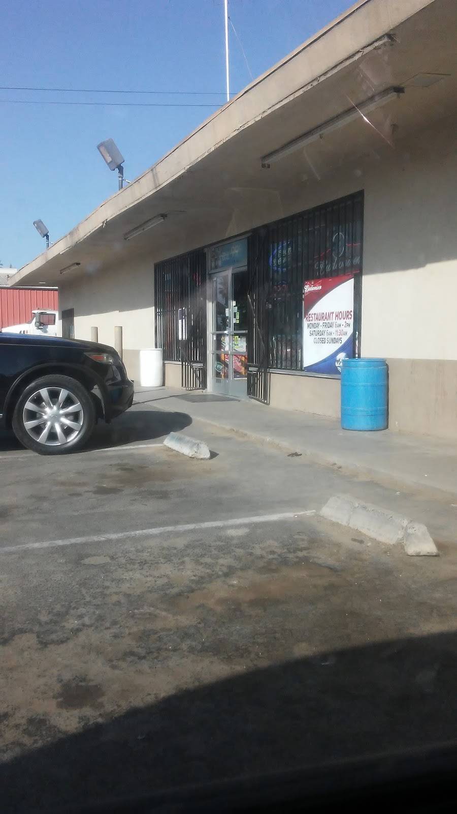 Pioneer Market | restaurant | 23519 Robertson Blvd, Chowchilla, CA 93610, USA | 5596654466 OR +1 559-665-4466