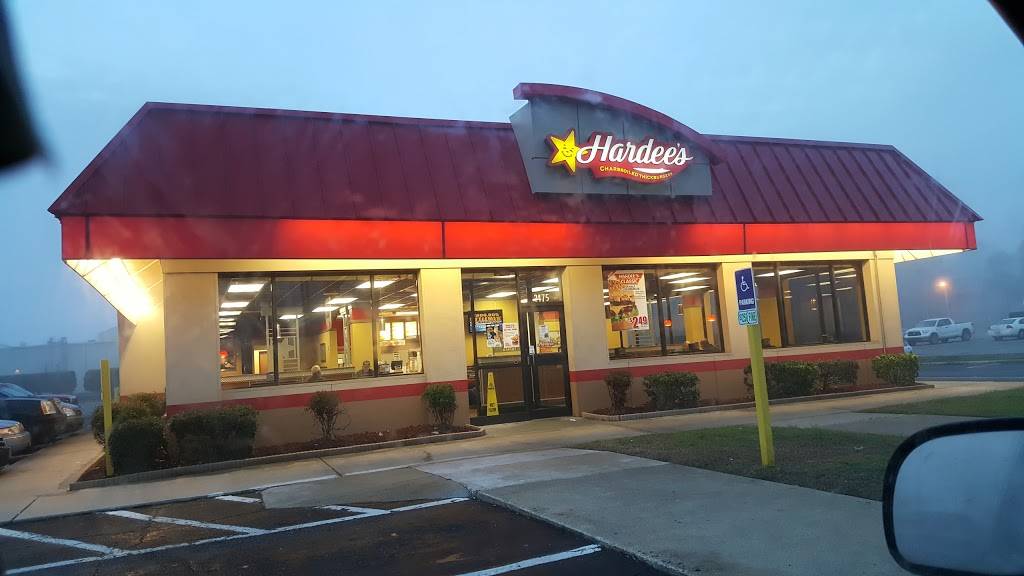 Hardees | restaurant | 2475 N Roberts Ave, Lumberton, NC 28358, USA | 9107386379 OR +1 910-738-6379