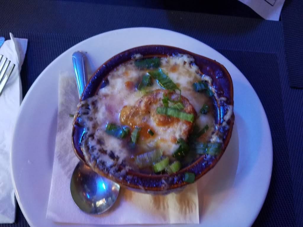 Mikes East Side Bar and Grill | restaurant | 535 Page Blvd, Springfield, MA 01104, USA | 4137462173 OR +1 413-746-2173