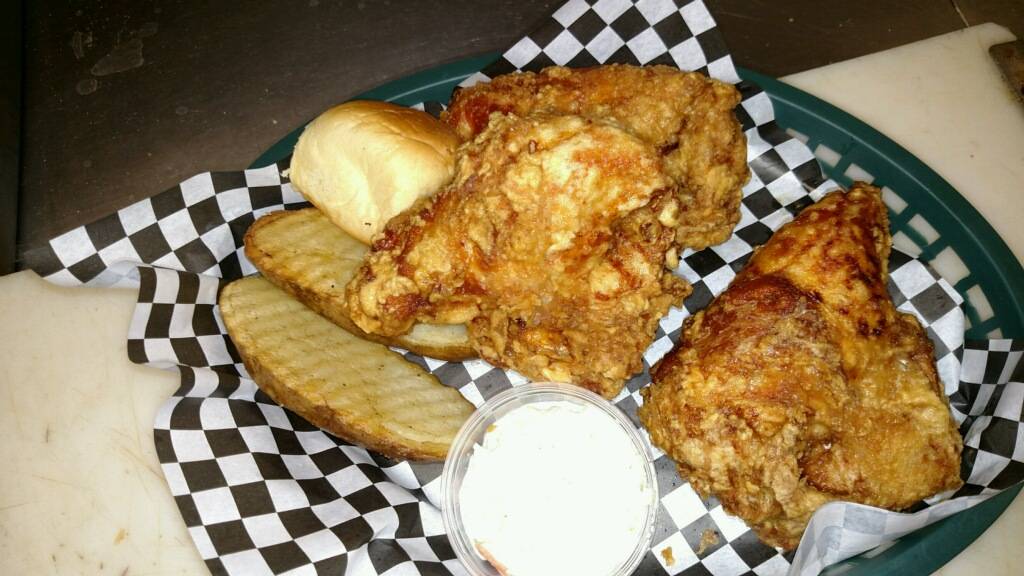 Muggs N Manor | restaurant | 4650, 437 Addison Rd, Addison, IL 60101, USA | 6308344487 OR +1 630-834-4487