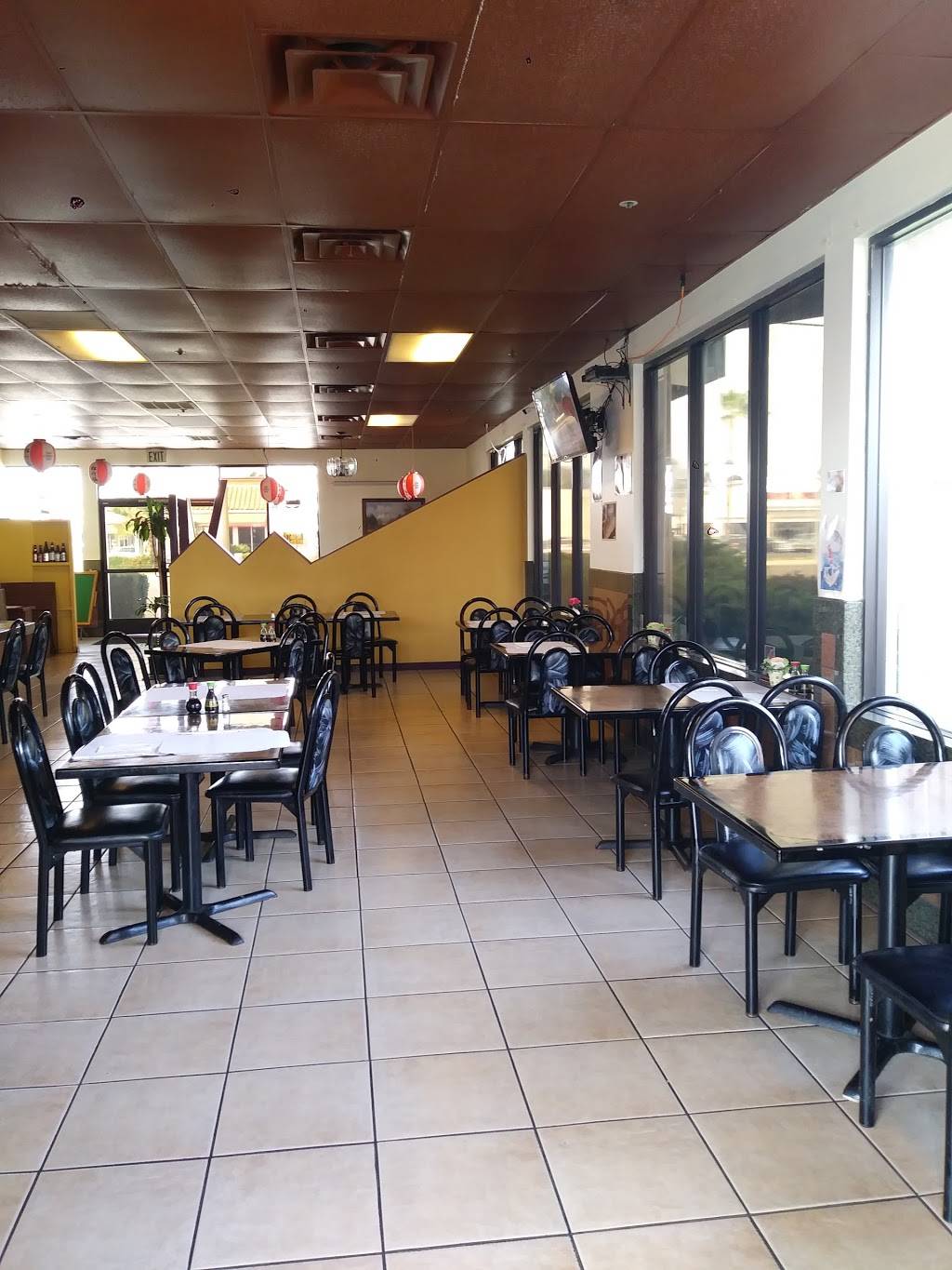 Sakana Japanese Bistro | restaurant | 5128, 1460 W Yosemite Ave, Manteca, CA 95337, USA | 2092393288 OR +1 209-239-3288