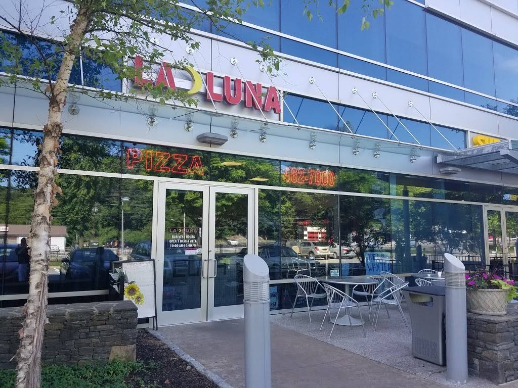 La Luna Pizza & Restaurant | restaurant | 2507 South Rd, Poughkeepsie, NY 12601, USA | 8454627000 OR +1 845-462-7000
